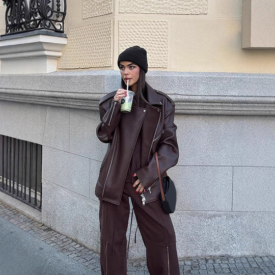 Damen Kunstleder Bikerjacke mit erhöhtem Kragen und elegantem Schnitt R&B