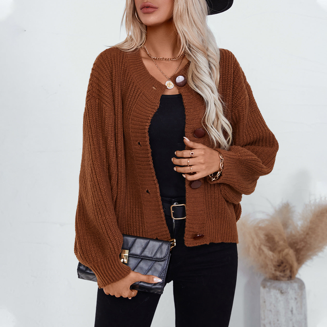 Damen gemütliche Strickjacke mit großen Knöpfen und lässigem Schnitt