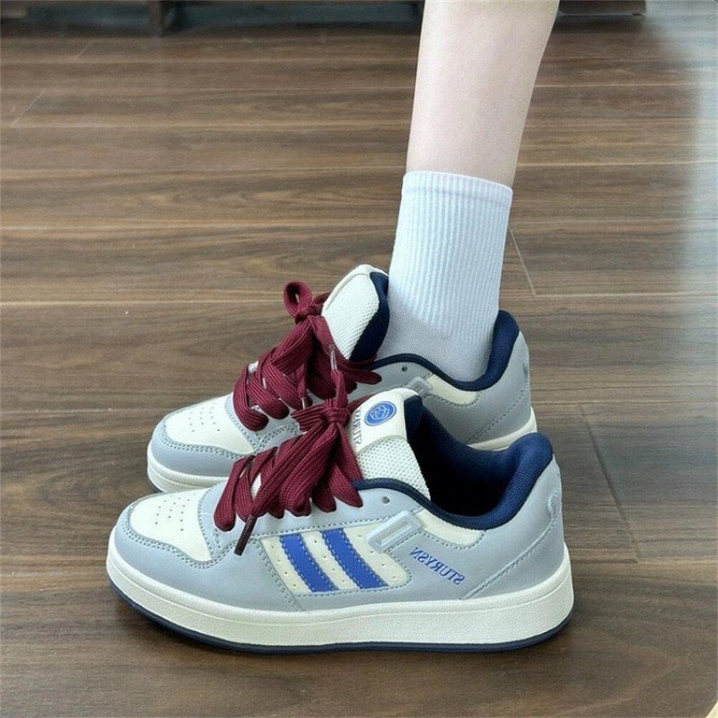 Damen modische Sneakers mit dicker, gepolsterter Sohle und elastischen Schnürsenkeln