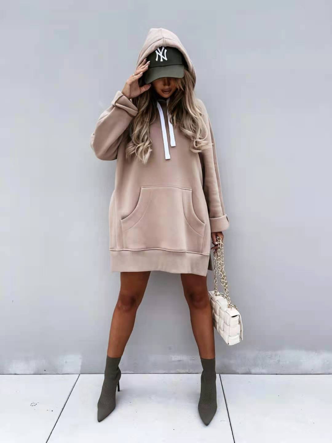 Damen lässiges Kapuzenkleid mit praktischen Eingrifftaschen und seitlichen Schlitzen R&B
