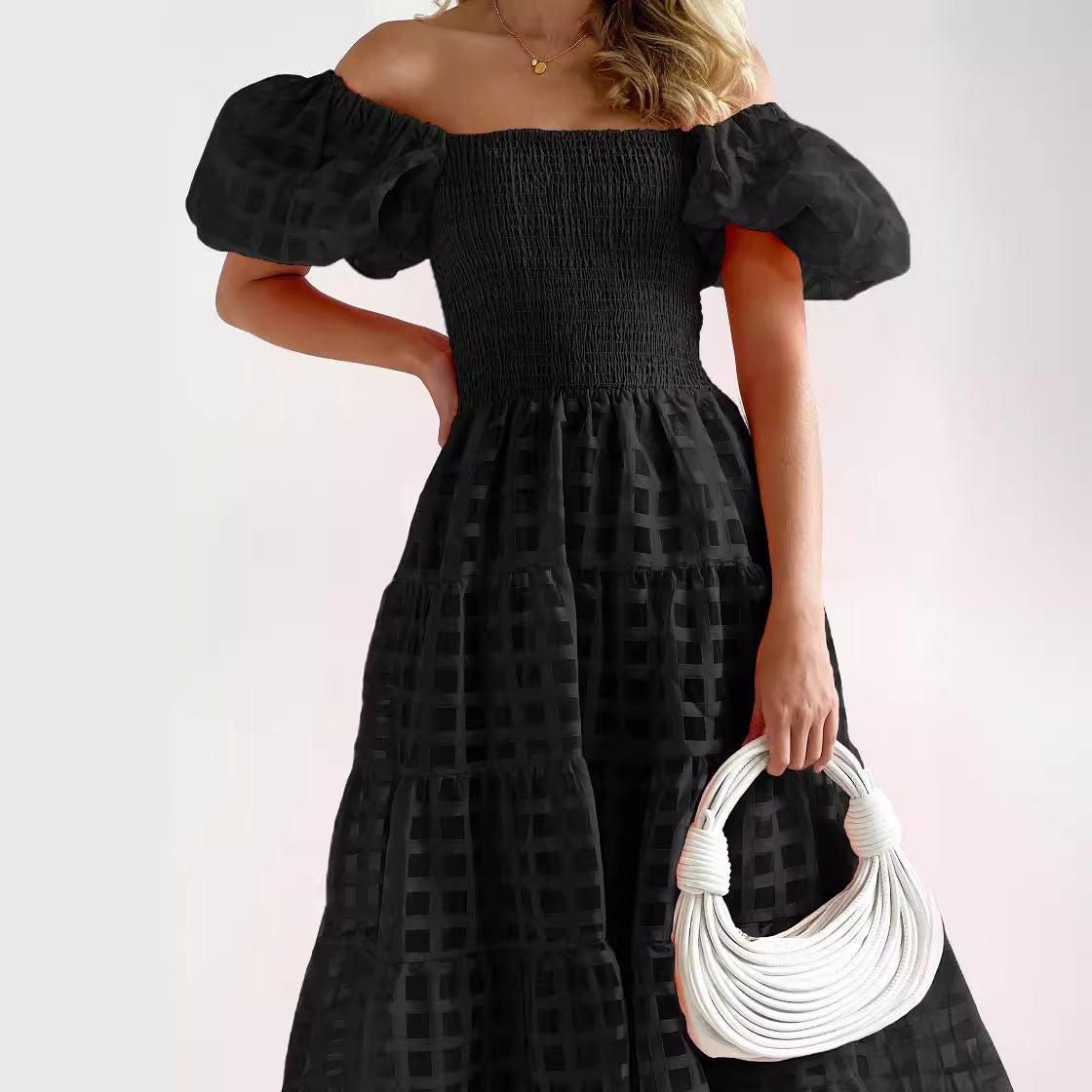 Damen Sommerliches Maxikleid mit voluminösen Puffärmeln und elastischem Taillenbereich R&B