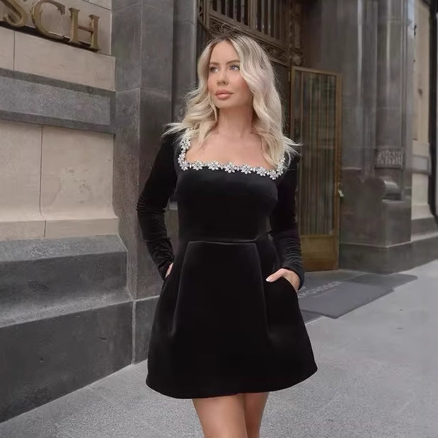 Damen elegantes Kleid mit schickem Rundhalsausschnitt und verzierter Detail R&B