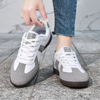 Unisex nan urbaner Tennis-Sneaker mit Veloursleder-Overlays gepolstertem Fersenkragen und vulkanisierter Gummisohle R&B