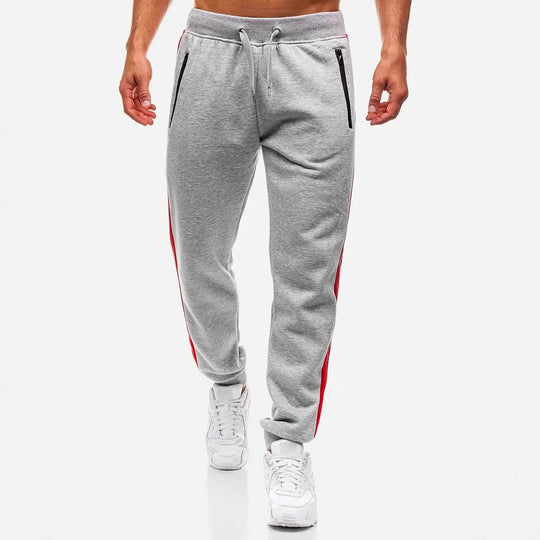 Herren nan schmal zulaufende Fleece-Jogginghose mit zweifarbiger Seitenpaspel und wasserabweisenden Reißverschlusstaschen R&B