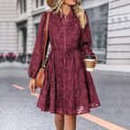 Damen elegantes Minikleid mit floraler Spitzenstruktur und Bindegürtel R&B