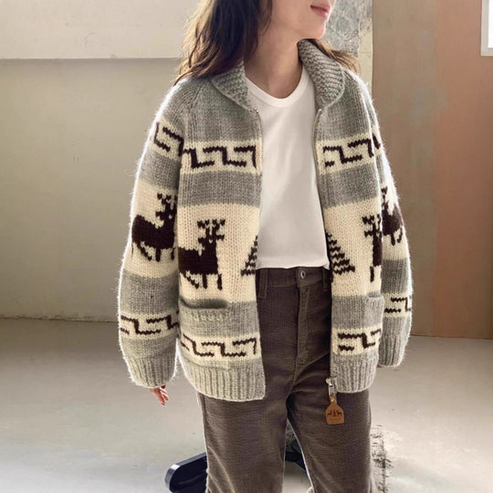 Damen Strickjacke mit auffälligem Rentier-Muster und hochwertiger Verarbeitung R&B