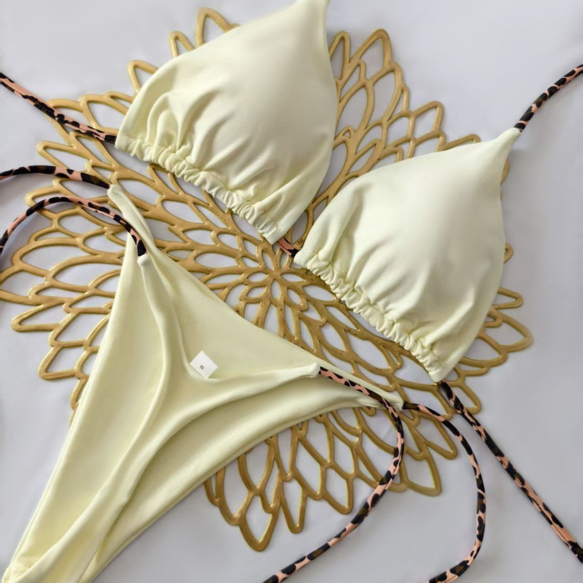 Damen Triangel-Bikini-Set mit verstellbaren Trägern und modischem Leoprint R&B
