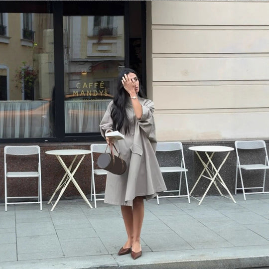 Damen Oversized Trenchcoat mit minimalistischen Knopfdetails R&B