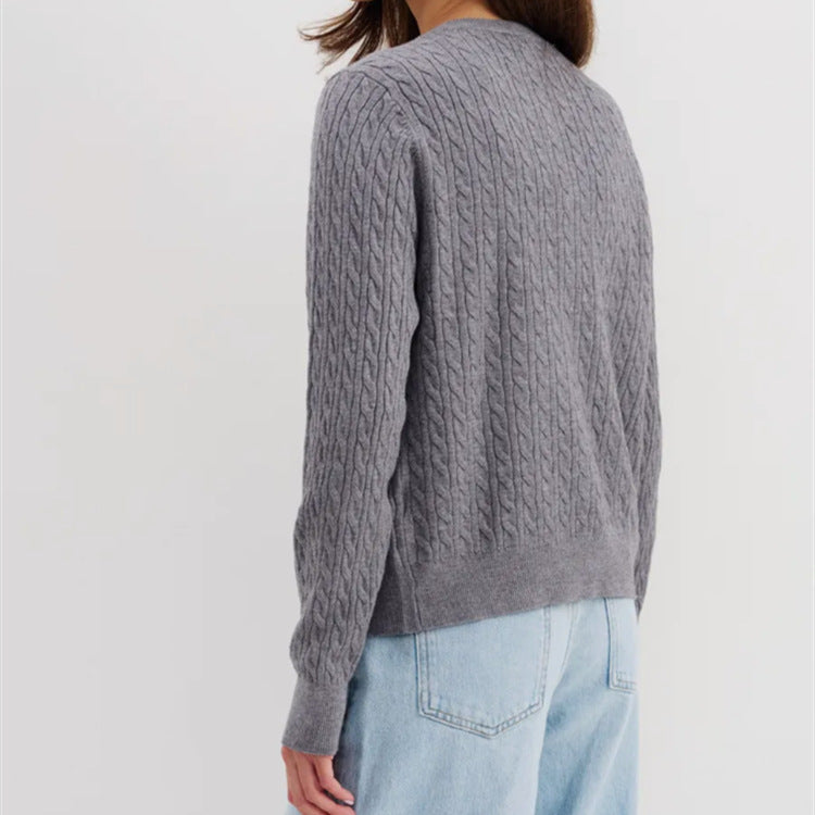 Damen Strickjacke mit feinem Zopfmuster und modischen Knöpfen R&B