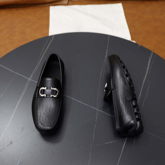 Damen Mokassin mit geflochtenem Leder und modischem Schnallen-Detail R&B