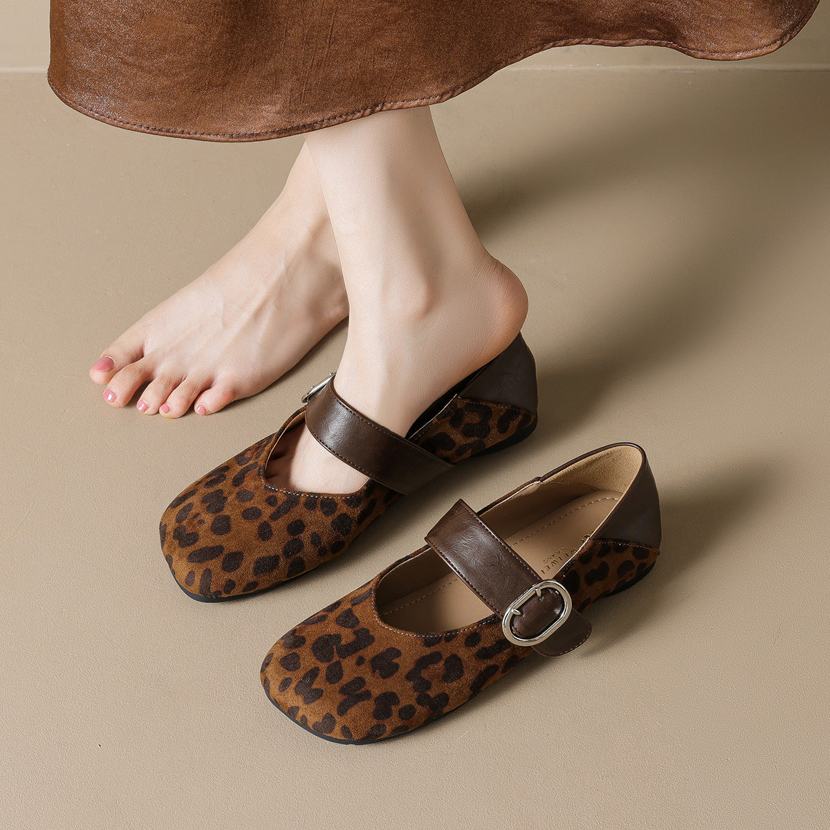 Damen Ballerinas mit modischem Leopardenmuster und eleganter Schnallenapplikation