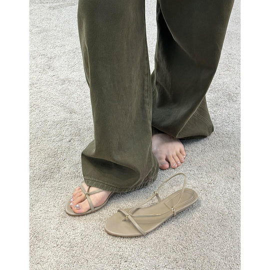 Damen Zehentrenner-Sandalen mit eleganten Riemen und goldenen Akzenten R&B
