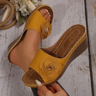 Damen Wedge-Pantoletten mit floralem Dekor und anatomischer Fußbettung R&B