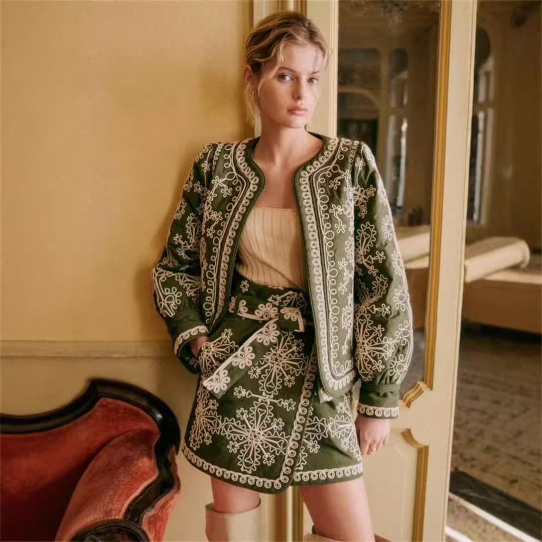 Damen gestickte Blumenjacke mit Volumenärmeln R&B