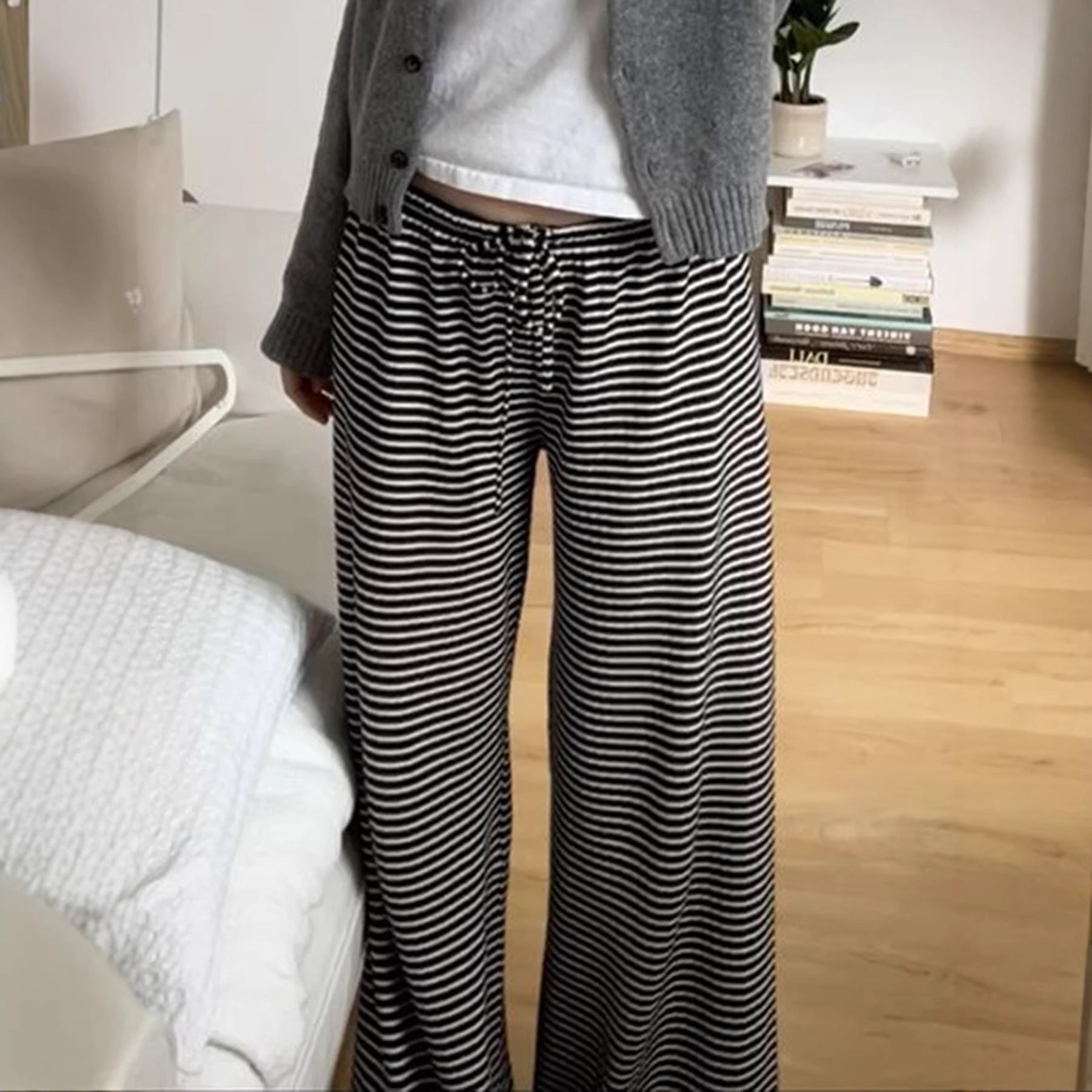 Damen Lässige Lounge-Hosen mit elastischem Bund und feinem Streifenmuster R&B