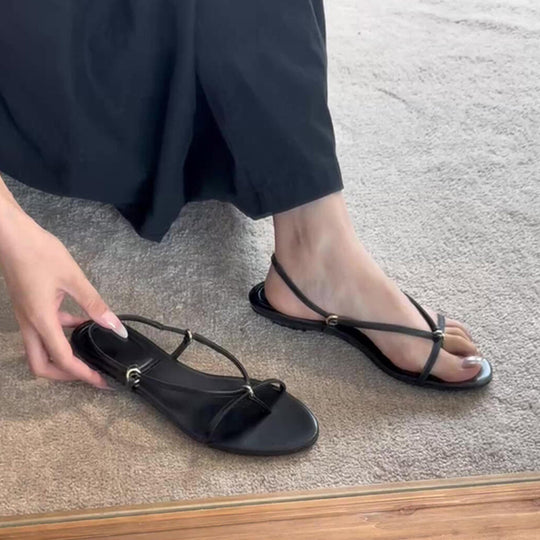 Damen flache Sandalen mit verstellbarem Riemendesign und luxuriösen Akzenten R&B
