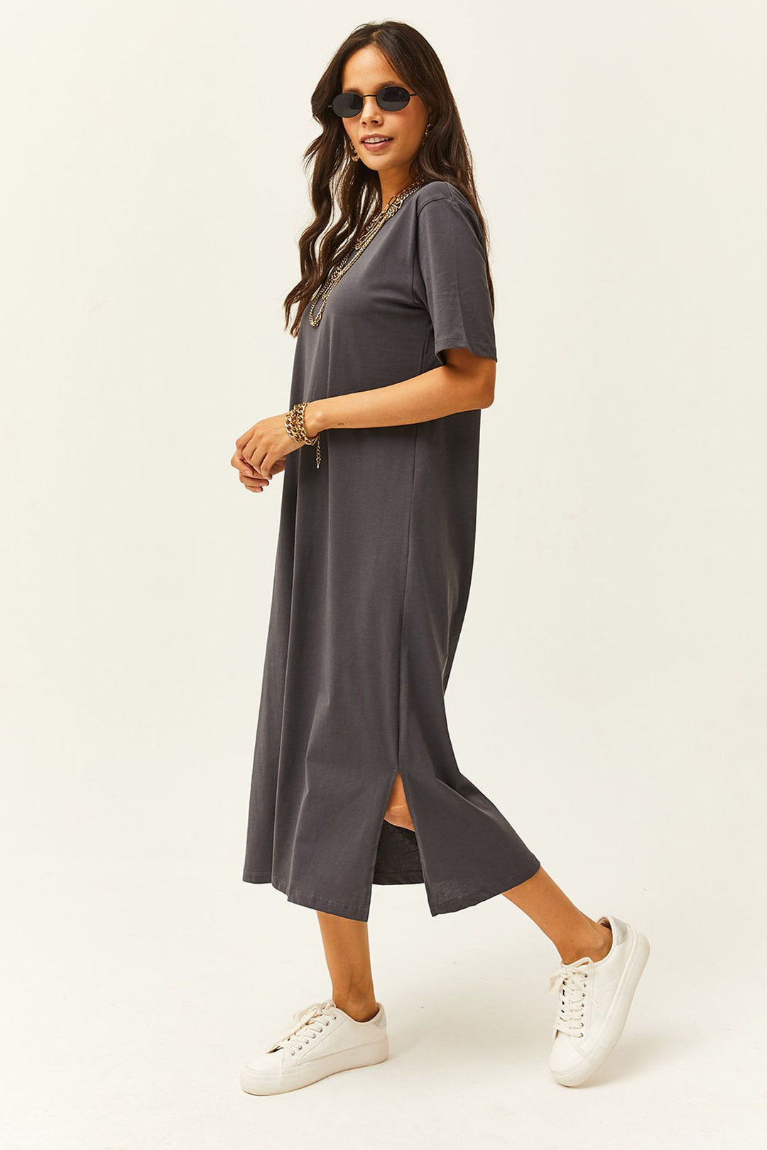Damen schlichtes langärmliges Kleid mit seitlichen Schlitzen und komfortablem Schnitt R&B
