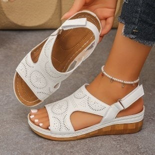 Damen Wedge-Sandalen mit komfortablem Fußbett und atmungsaktiven Ausschnitten R&B