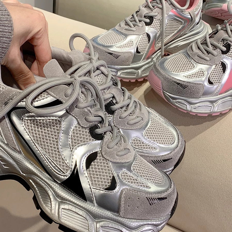Damen Sportliche Sneakers mit Mesh-Obermaterial und reflektierenden Akzenten R&B