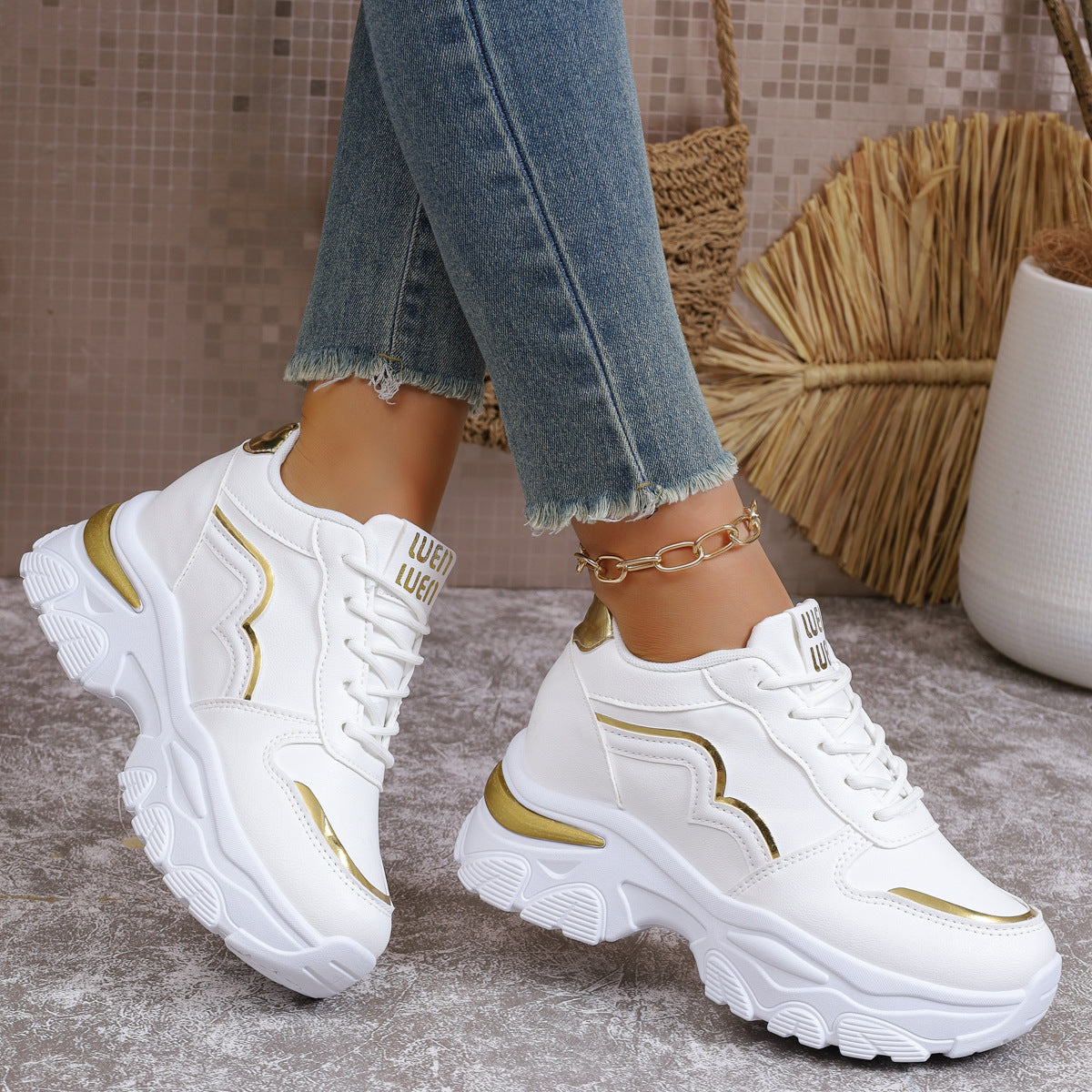Damen Sportliche Sneaker mit modischem Metallic-Detail und dämpfender Sohle R&B