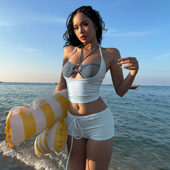 Damen sportliches Bikiniset mit hochgeschlossenem Top und charmanten Rüschendetails R&B