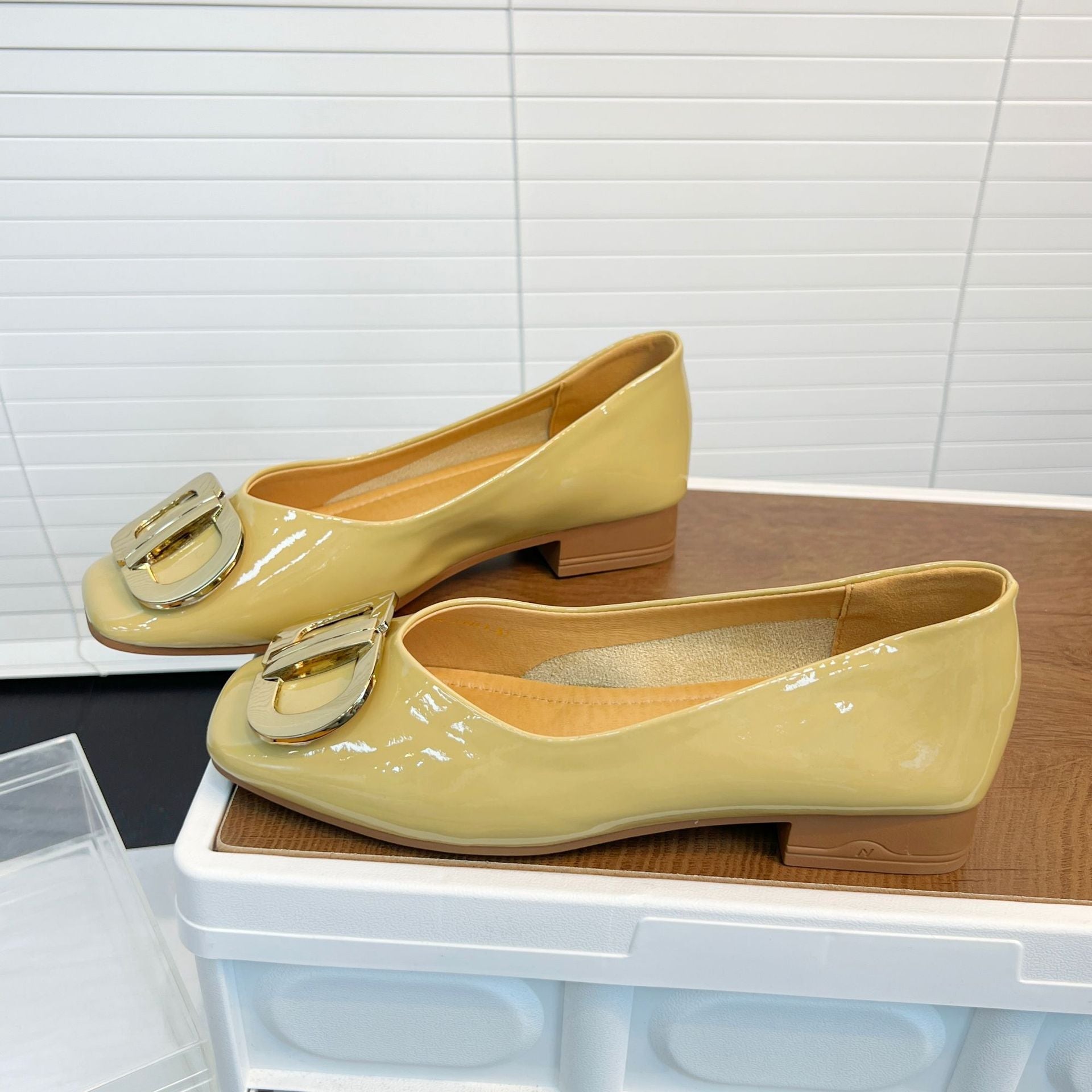 Damen schicke Ballerinas mit modischem Schmuck R&B