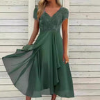 Damen Maxikleid mit elegantem Spitzeneinsatz und fließendem Rock R&B