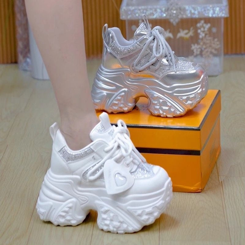 Damen Chunky Sneakers mit glitzernden Akzenten und stylischem Design