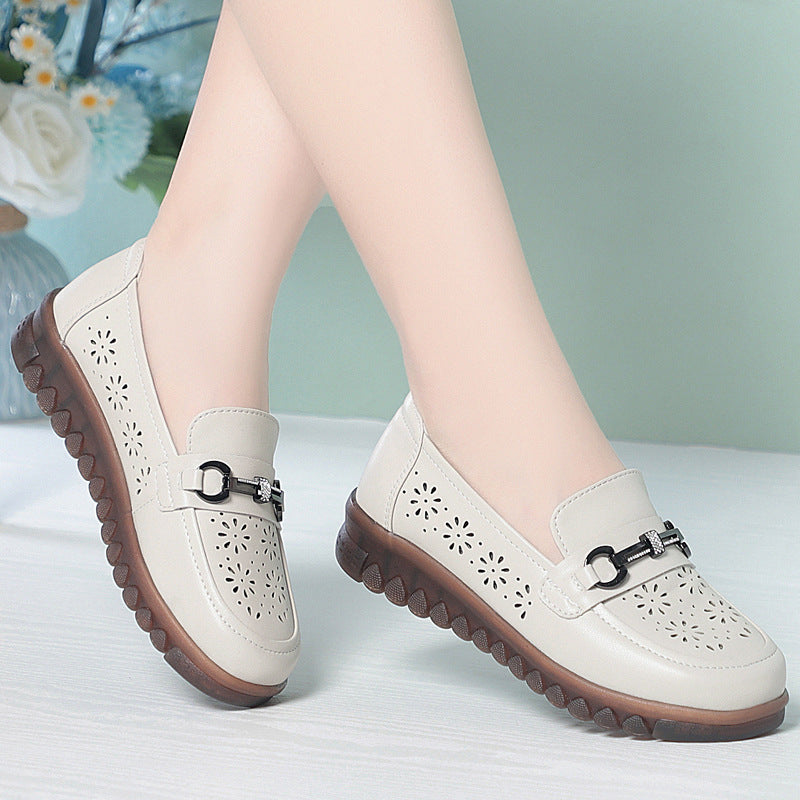 Damen Bequeme Mokassins mit luftiger Perforation und modischem Schmuckdetail R&B