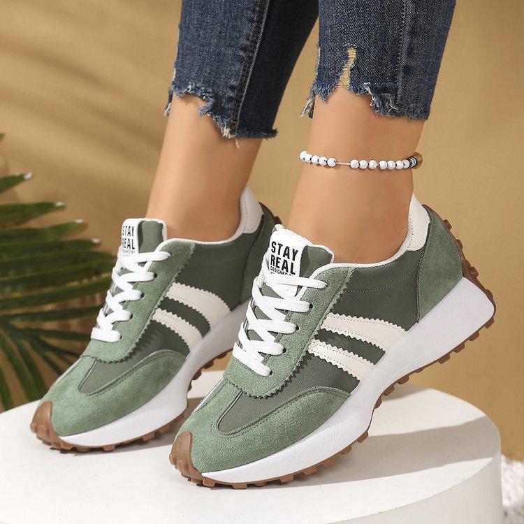 Damen nan retro-inspirierte Plateausneaker aus Veloursleder-Optik mit profilierter Gummisohle R&B