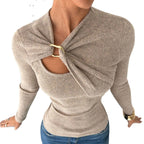 Damen nan figurbetonter Rippstrickpullover mit asymmetrischem Drehknoten und dekorativem Metallring R&B