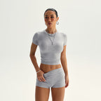 Damen Set aus figurbetontem T-Shirt und Shorts R&B