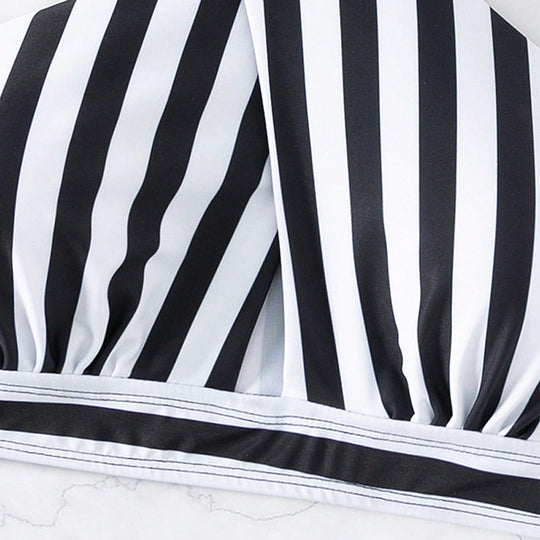 Damen Triangel-Bikini-Oberteil mit gekreuztem Design und entzückenden Bindebändern R&B