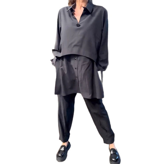Damen nan urbanes Lagenhemd-Set mit überlappendem Kurzüberwurf und konisch geschnittener Bundfaltenhose R&B