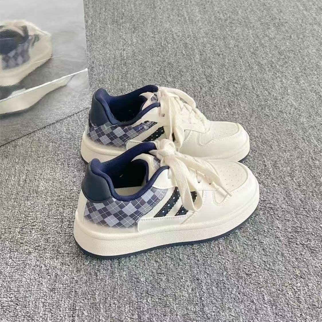 Damen Sportliche Sneakers mit kariertem Design und gepolsterter Innensohle R&B