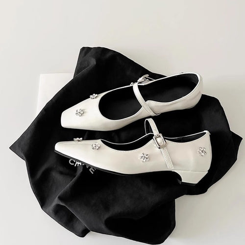 Damen Ballerina-Schuhe mit verziertem Riemen und glänzenden Applikationen R&B