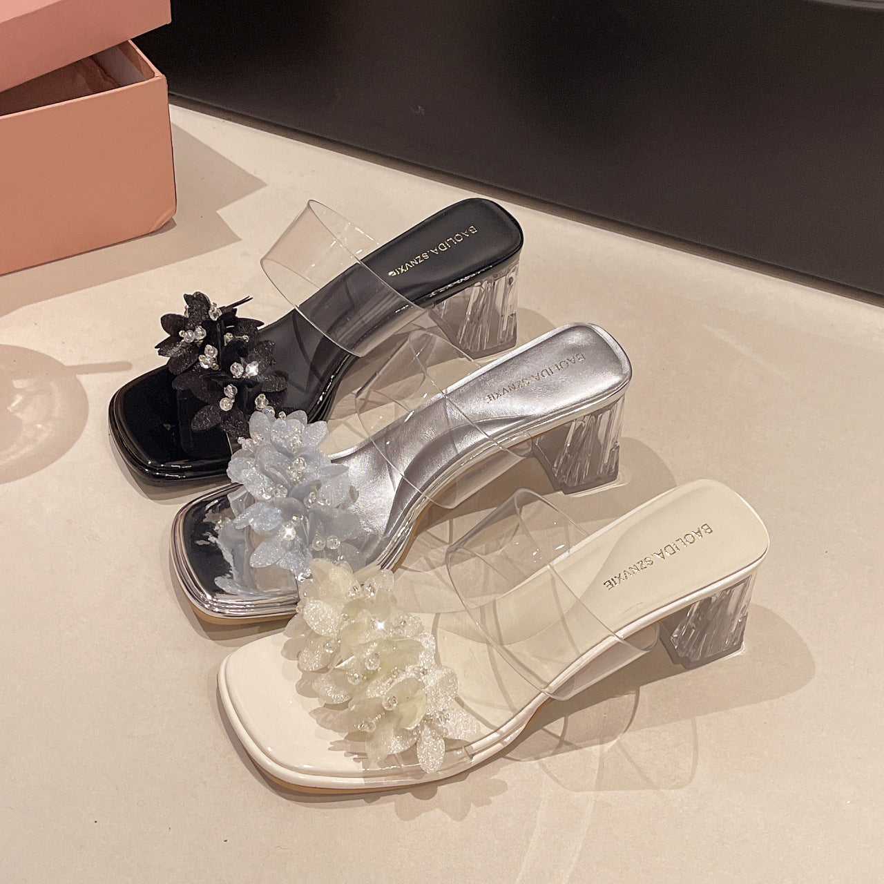 Damen Transparente Mules mit floralem Design und glitzerndem Blockabsatz
