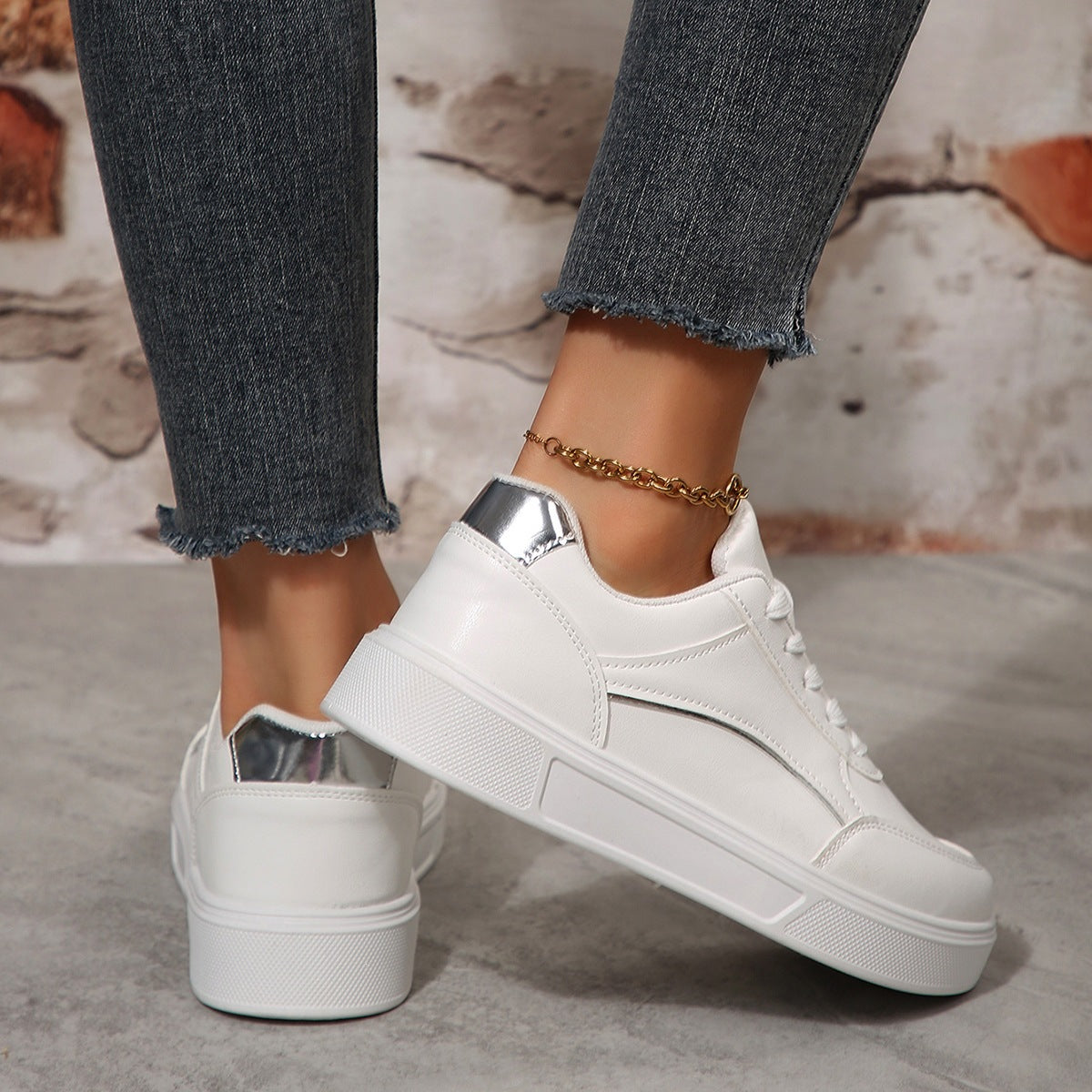Damen Sportliche Sneaker mit stylischen Akzenten R&B