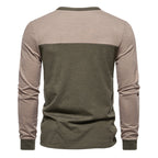 Herren Langarm-Henley-Shirt mit kontrastierenden Farbblockelementen