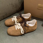 Damen sportliche Sneakers mit speziellen Schnürdetails und komfortabler Sohle R&B