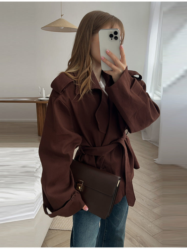 Damen Modische Trenchjacke mit tailliertem Schnitt und Gürtel R&B