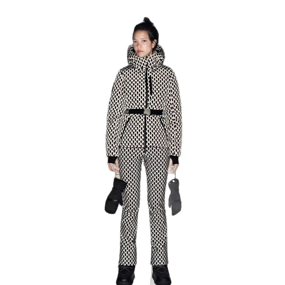 Damen winterliche Funktionsjacke mit hohem Kragen und elastischem Gürtel R&B