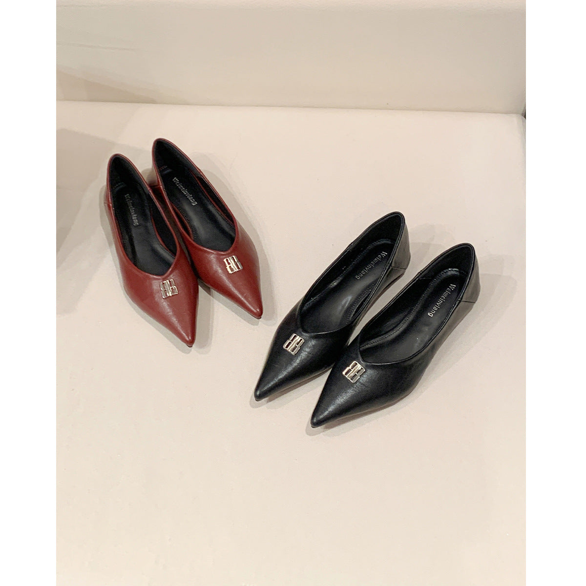 Damen elegante Ballerinas mit spitzem Zehenbereich und schimmerndem Schnallenakzent