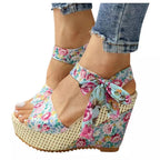 Damen Wedge-Sandalen mit dekorativem Spitzenschliff und verspielten Bändern R&B