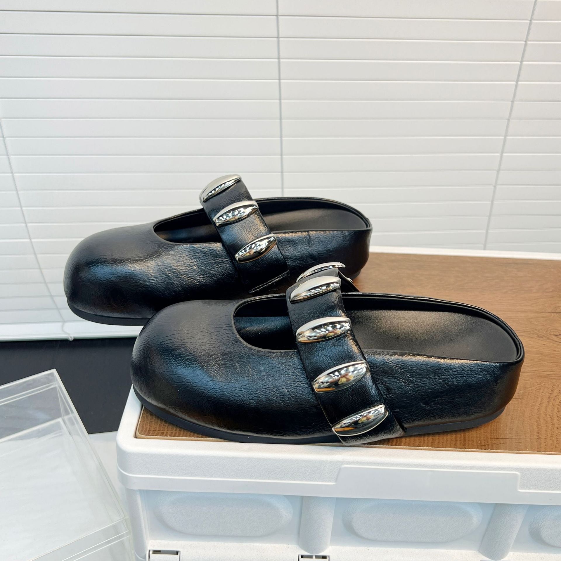Damen Clogs mit modischem Riemen und dekorativen Schmuckdetails R&B