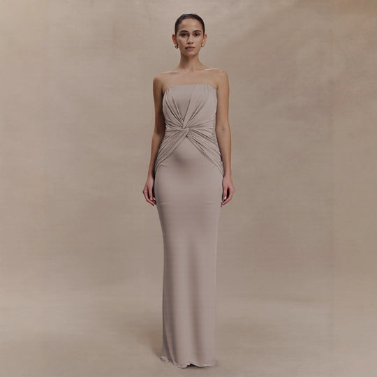 Damen Elegantes Minimalistisches Abendkleid mit Raffungen R&B