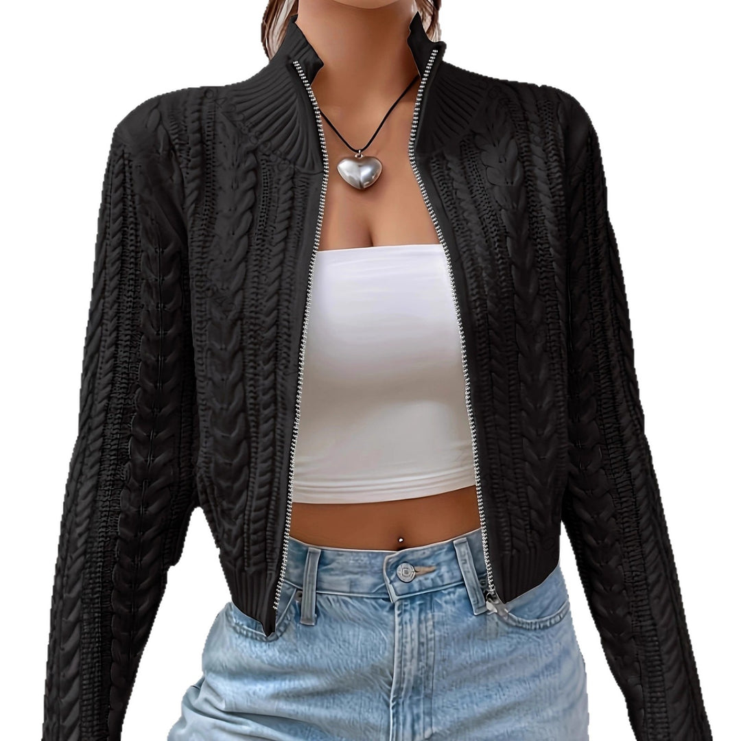 Damen Strickjacke mit elegantem Kabelstrickmuster und moderner Stehkragenoptik R&B