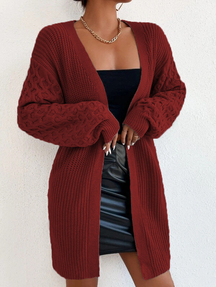 Damen Strickjacke mit kunstvollem Zopfdesign und lockerem Schnitt R&B