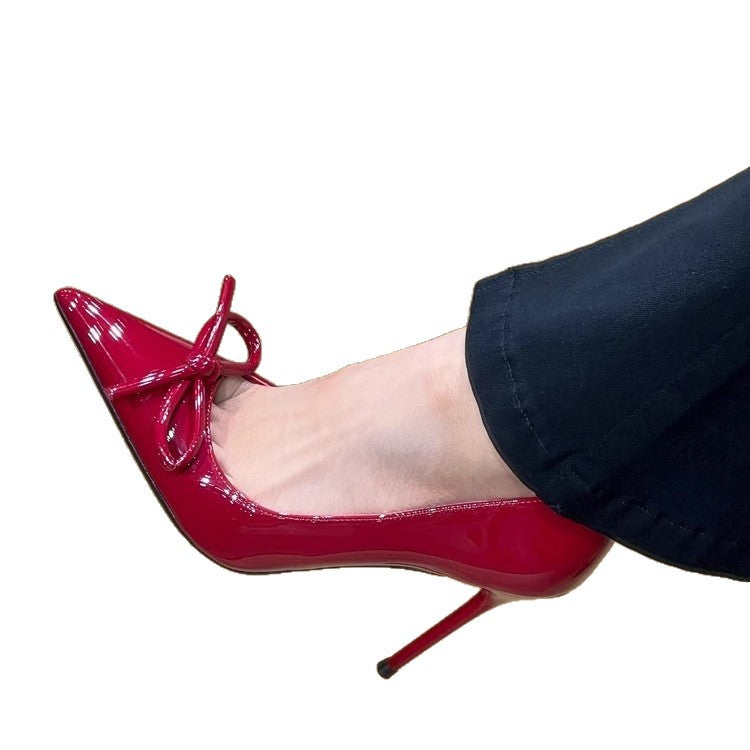 Damen elegante Pumps mit dekorativer Schleifenapplikation und hochglänzendem Finish R&B