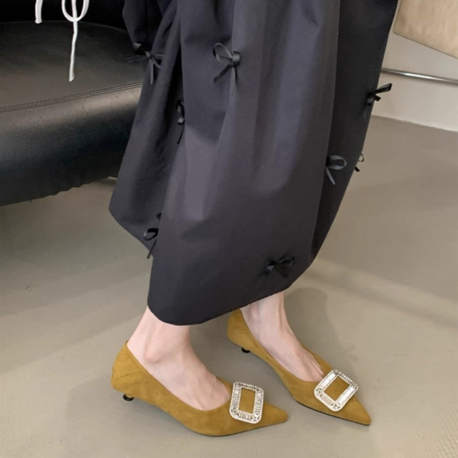 Damen elegante spitze Ballerinas mit funkelndem Schmuckdetail R&B